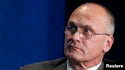 Ông Andrew Puzder. 