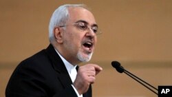 Ngoại trưởng Iran Mohammad Javad Zarif nói loan báo của Tổng thống Mỹ Donald Trump rằng ông sẵn sàng phê chuẩn các chế tài mới nhắm vào Iran là một "nỗ lực tuyệt vọng nhằm làm suy yếu một thỏa thuận đa phương vững chắc."