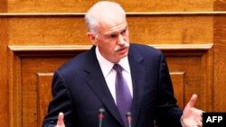 Thủ tướng Hy Lạp George Papandreou kêu gọi quốc hội nhanh chóng thông qua một dự luật cắt giảm chi tiêu và tăng thuế của ông