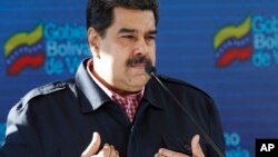 Tổng thống Venezuela Nicolas Maduro nói Cố vấn An ninh Quốc gia Hoa Kỳ John Bolton đang "cầm đầu âm mưu gieo rắc bạo lực ở Venezuela và tìm kiếm sự can thiệp của quân đội nước ngoài."