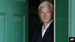 Sáng lập viên WikiLeaks Julian Assange