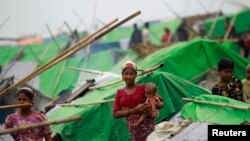 Người Hồi giáo Rohingya trong trại tị nạn ở Sittwe, tây bắc Rakhine. Tổ chức Human Rights Watch lên án nhà chức trách Miến Ðiện dung dưỡng thanh tẩy sắc tộc.