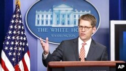 Phát ngôn viên Tòa Bạch Ốc Jay Carney nói rằng vụ phóng, nếu vẫn được thực hiện, sẽ ảnh hưởng tới việc Hoa Kỳ viện trợ lương thực cho Bắc Triều Tiên.