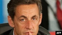 Tổng thống Sarkozy nói Pháp sẽ không bao giờ chấp nhận yêu sách của quân khủng bố