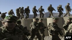 Nato nói sẽ có thêm 2.000 binh sĩ liên minh được điều tới Afghanistan theo yêu cầu của Tướng Petraeus