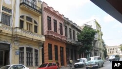 Một con đường ở Santiago, thành phố lớn thứ 2 của Cuba