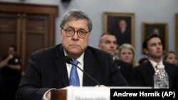 Bộ trưởng Tư pháp William Barr đang đối mặt sức ép của Quốc hội phải công bố báo cáo của ông Mueller