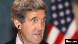 Ngoại trưởng Hoa Kỳ John Kerry dự cuộc họp báo với Thủ tướng và Ngoại trưởng Qatar ở Doha, 5/3/13