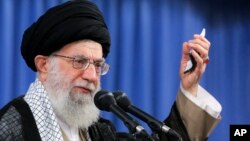 Lãnh tụ tối cao Iran Ayatollah Ali Khamenei phát biểu tại một cuộc họp ở Tehran, ngày 13/8/2018.