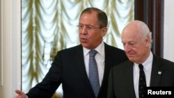 Ngoại trưởng Nga Sergei Lavrov và Đặc sứ Liên Hiệp Quốc về Staffan de Mistura tại Moscow, ngày 3/5/2016.