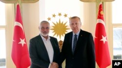 1 Şubat 2020 - Cumhurbaşkanı Recep Tayyip Erdoğan İstanbul'da Hamas lideri İsmail Haniye ile birlikte