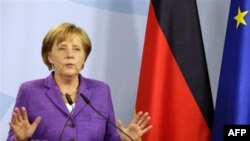 Chính phủ của Thủ tướng Merkel đề nghị cắt giảm chi tiêu, đồng thời áp dụng những sắc thuế mới nhằm giảm thâm hụt ngân sách liên bang