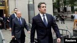 Ông Michael Cohen, luật sư cá nhân của Tổng thống Donald rời tòa án liên bang Manhattan, New York, ngày 30/5/2018. 