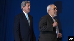 Ngoại trưởng John Kerry và Ngoại trưởng Iran Mohammad Javad Zarif.