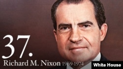 Tổng thống thứ 37 của Hoa Kỳ Richard Nixon đã phải từ chức vì dính líu đến vụ Watergate