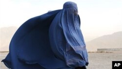 Áo choàng che mặt burqa