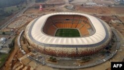 SVD Soccer City lớn nhất châu Phi ở Johannesburg, nơi sẽ diễn ra trận khai mạc World Cup 2010 giữa đội chủ nhà Nam Phi và Mexico của Bảng A vào ngày 11 tháng 6