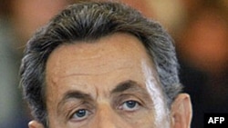 Tổng thống Pháp Nicolas Sarkozy sẽ là nhà lãnh đạo thế giới đầu tiên đi thăm Nhật Bản đang chìm ngập trong cơn khủng hoảng