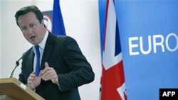 Thủ tướng Anh David Cameron phát biểu trong 1 cuộc họp báo tại hội nghị thượng đỉnh EU ở Bruxelles, Bỉ, 23/10/2011