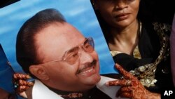 Người ủng hộ chính trị gia Altaf Hussain, lãnh đạo của Phong trào Muttahida Qaumi (MQM), biểu tình tại Karachi, Pakistan.