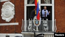 Ông Assange đã trú ẩn trong tòa đại sứ Ecuador tại London kể từ ngày 19 tháng 6 năm nay