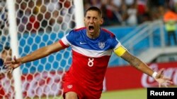 Thủ quân Clint Dempsey ghi bàn cho tuyển Mỹ vào giây thứ 30 trong trận đấu vơi Ghana ngày 16/6/2014.